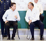 El señor Presidente Constitucional de los Estados Unidos Mexicanos, Licenciado Enrique Peña Nieto con el señor Gobernador del Estado de Querétaro, Licenciado José Calzada Rovirosa